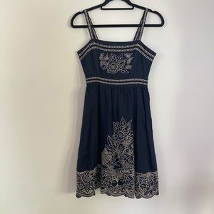 Detailed navy dress